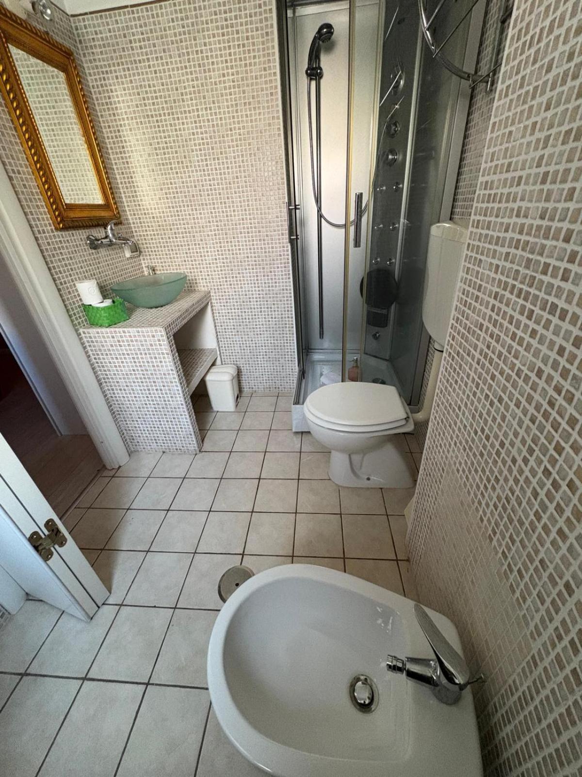 Md House Bed & Breakfast Civitavecchia Luaran gambar